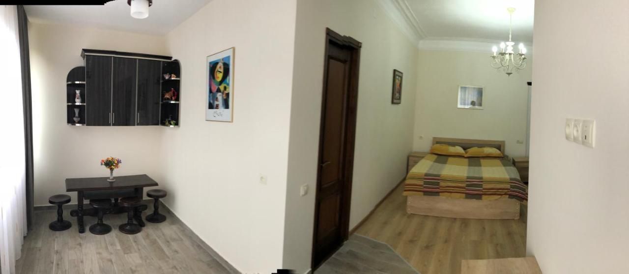 Temo Guest House 10 باتومي المظهر الخارجي الصورة